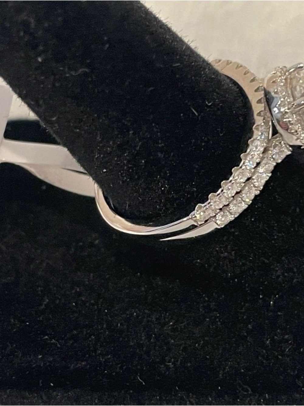 Rhodium plating over 925 silver Bridal Ring 1.49ct Moissanite woman’s ring - Picture 2 of 8